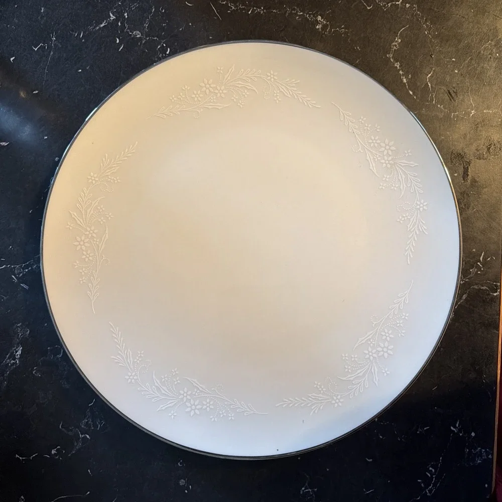 Vintage Noritake Georgian Dinner Plates 10 5/8